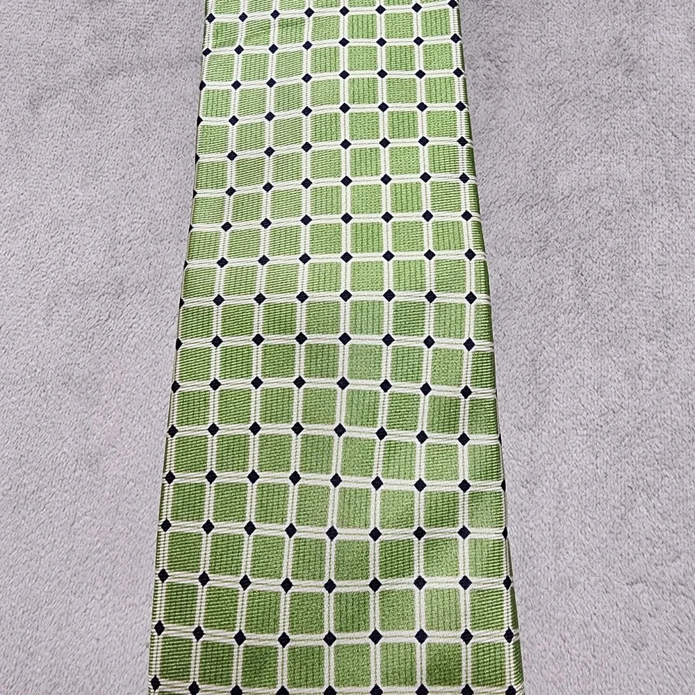 CHAPS Boy's Clip On‎ Pre-Tied Silk Tie Green White Square Black Diamond Pattern